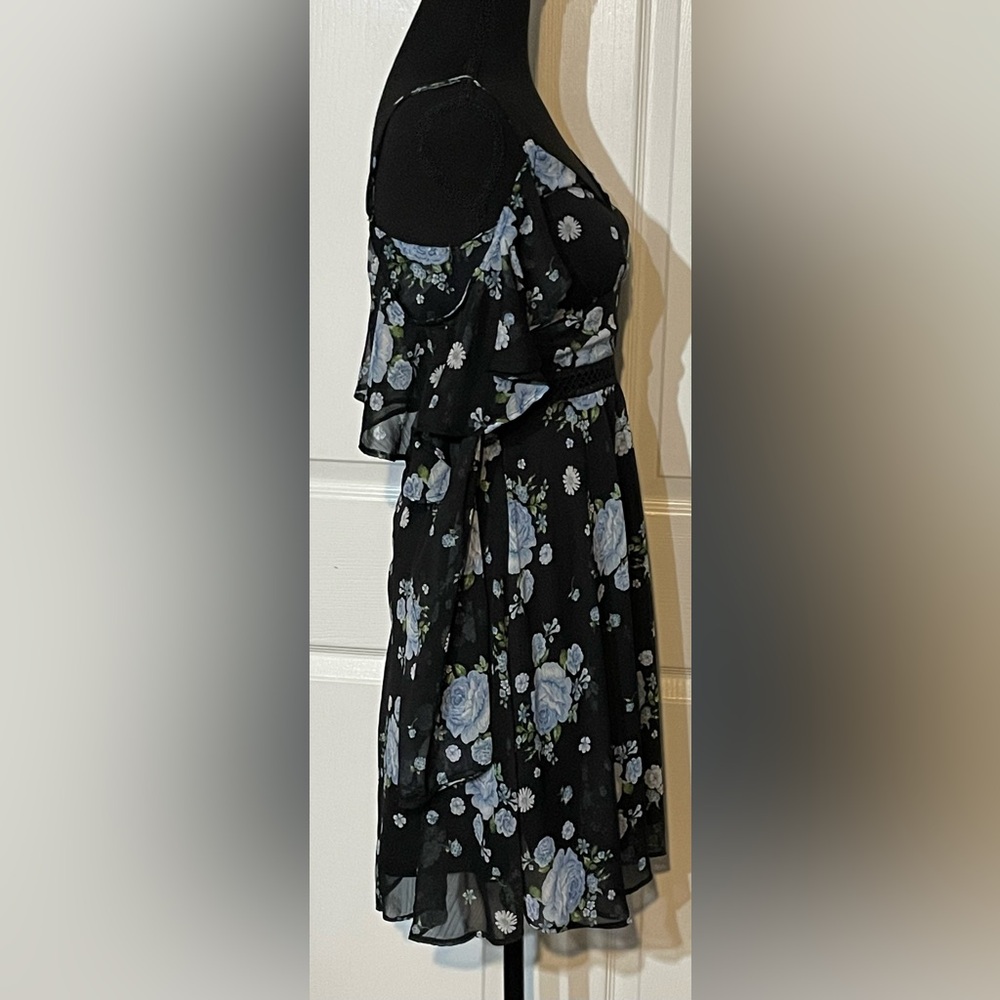 Disney Princess Cold Shoulder Mini Dress Size S - Picture 2 of 6